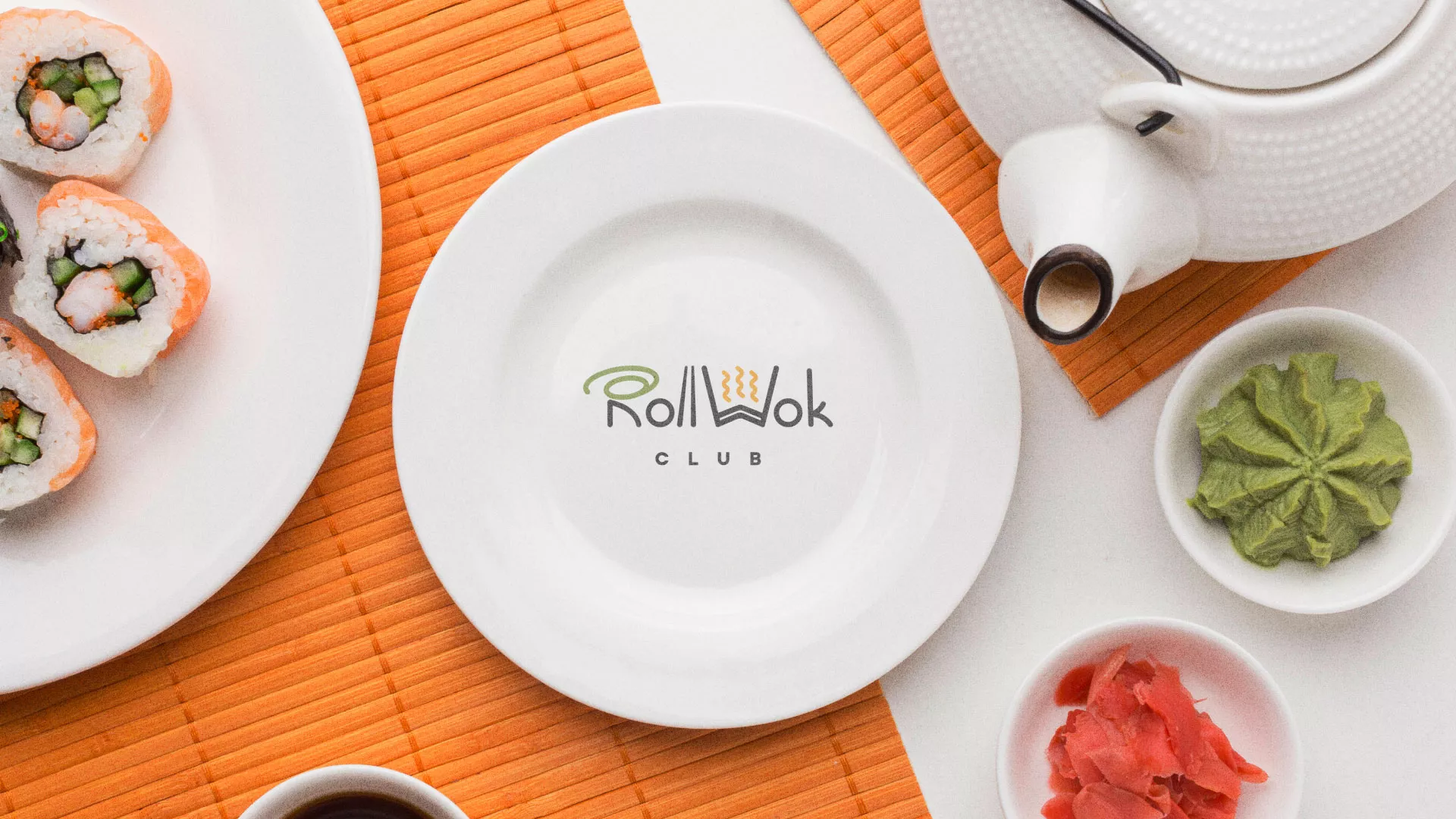 Разработка логотипа и фирменного стиля суши-бара «Roll Wok Club» в Избербаше